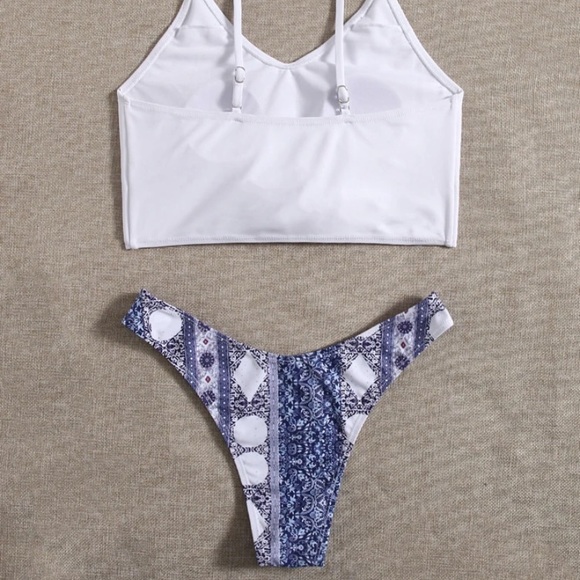 Knot hem high cut bikini - Picture 3 of 5